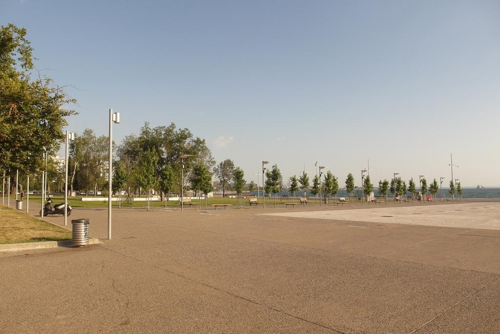 Rino Thessaloniki Apartments エクステリア 写真